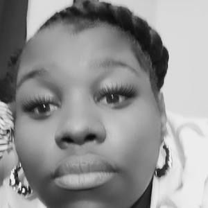 Meet your Posher, Lilly